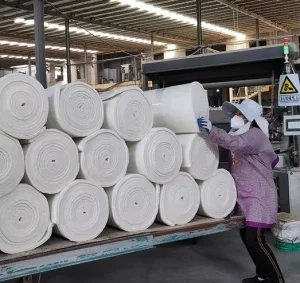 Ceramic Fiber Blankets 10-50mm Thickness 128 Kg/m Density Thermal Roll Refractory Material HAZ Grade 1350C Working Temp