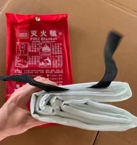 Portable Fire Blanket 100% Fiberglass Heat Resistant up to 1000C Fiberglass Mesh Cloth Essential Fire Safety Equipment